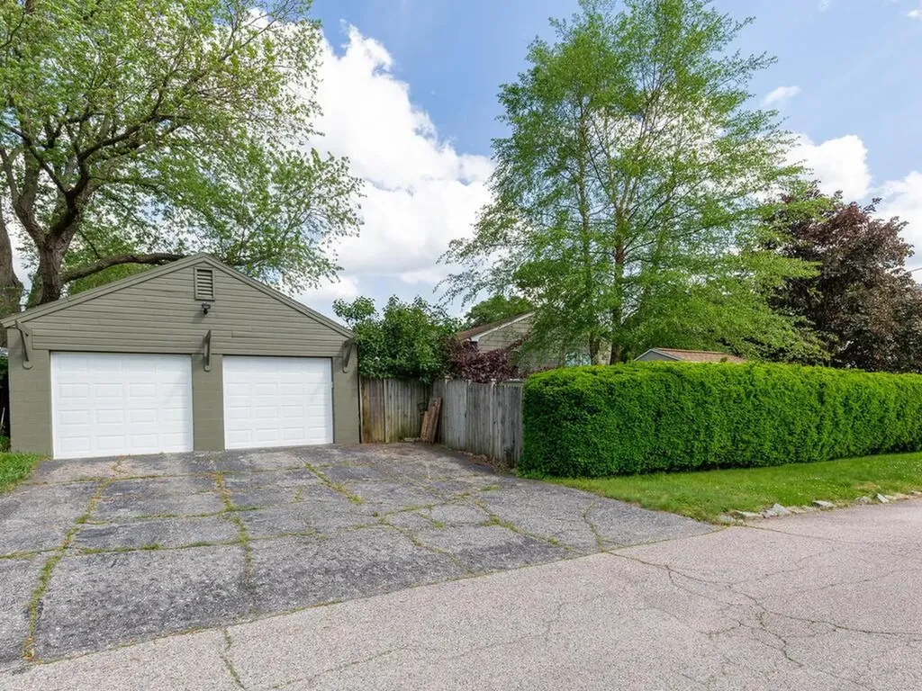 133 Tallman Avenue Cranston RI 02910