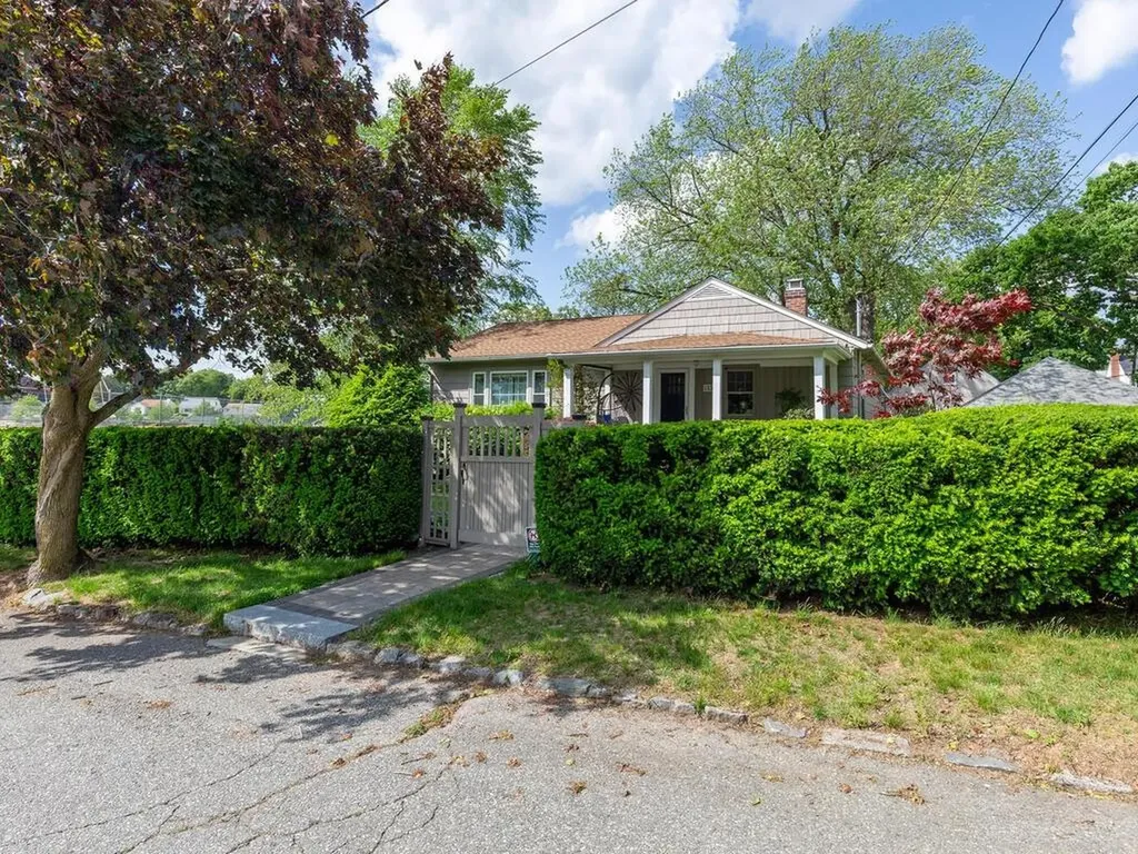 133 Tallman Avenue Cranston RI 02910