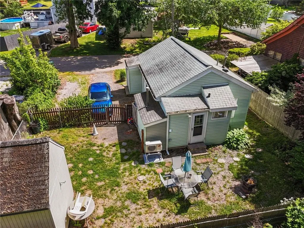 15 Corwin Avenue Warwick RI 02889