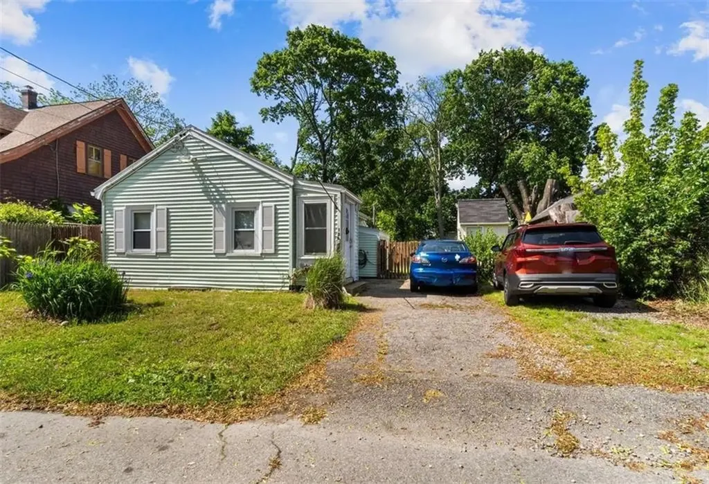 15 Corwin Avenue Warwick RI 02889