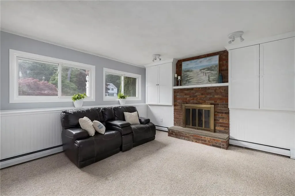 92 Wisteria Drive Coventry RI 02816