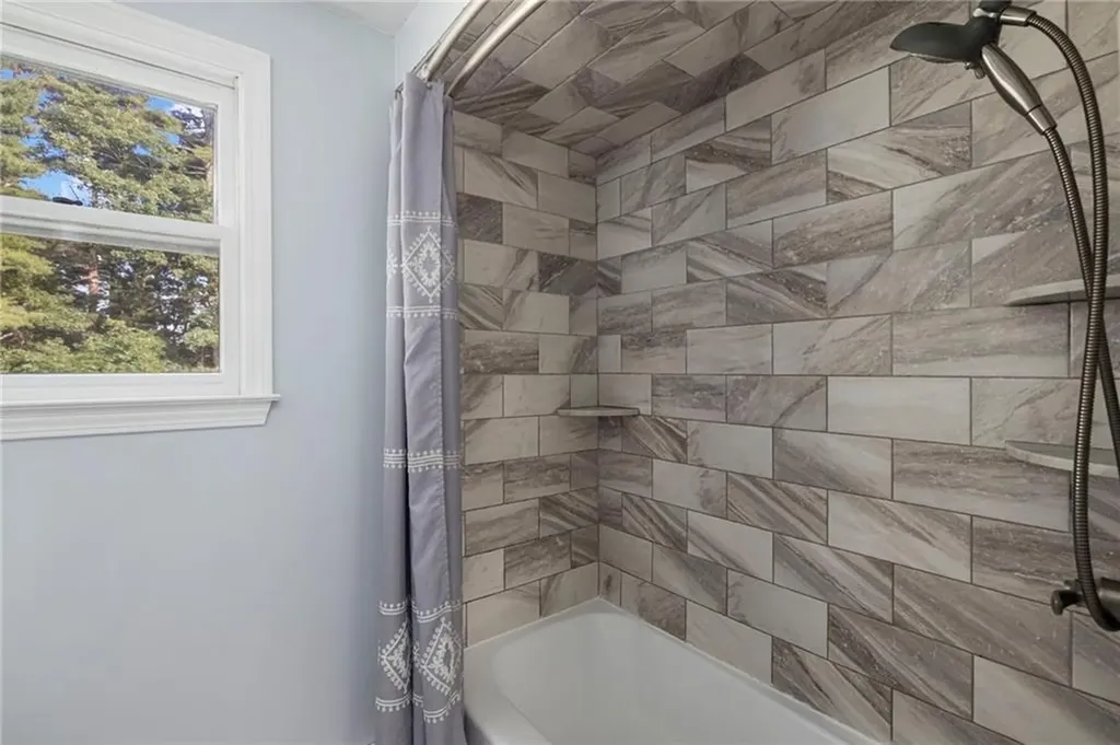 92 Wisteria Drive Coventry RI 02816