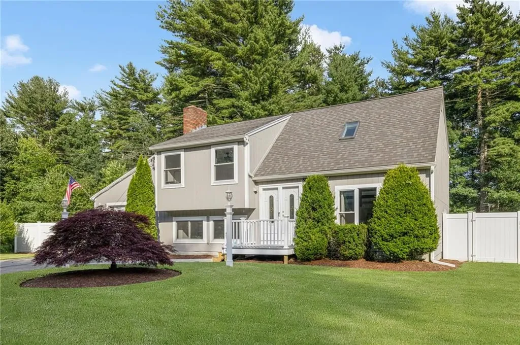 92 Wisteria Drive Coventry RI 02816