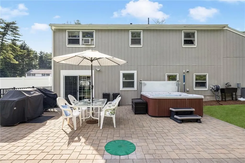 92 Wisteria Drive Coventry RI 02816