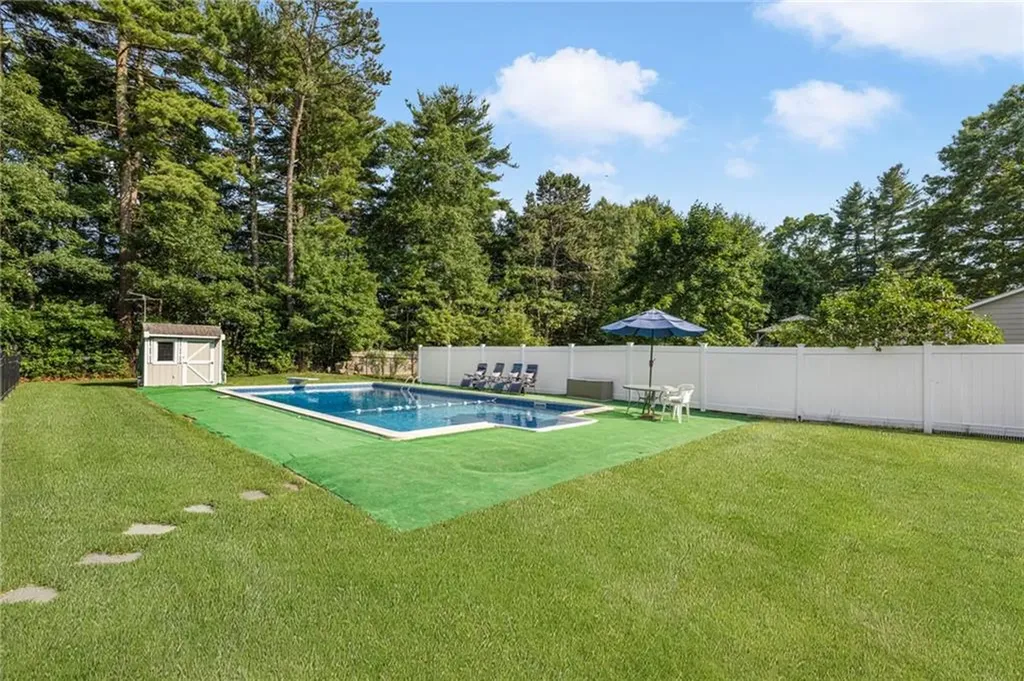 92 Wisteria Drive Coventry RI 02816