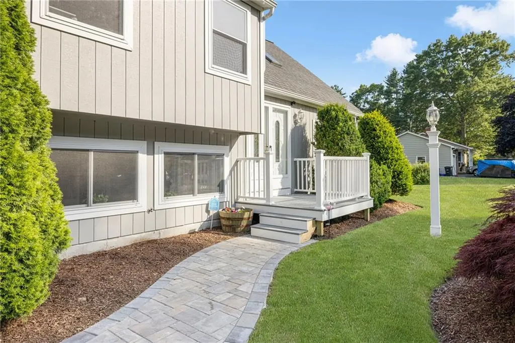 92 Wisteria Drive Coventry RI 02816