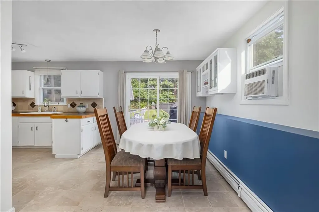 92 Wisteria Drive Coventry RI 02816