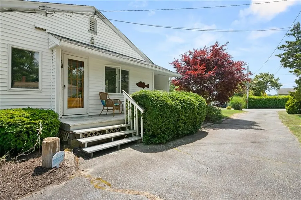 25 Champlin Drive Westerly RI 02891