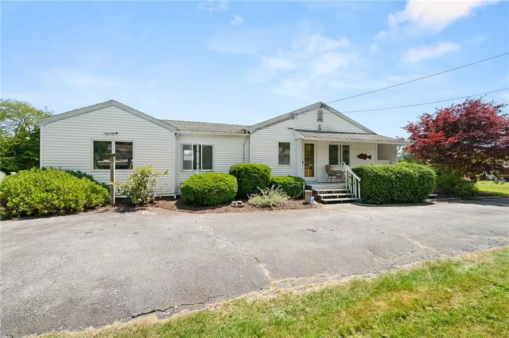 25 Champlin Drive Westerly RI 02891