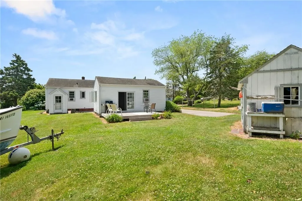 25 Champlin Drive Westerly RI 02891