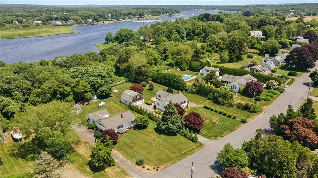 25 Champlin Drive Westerly RI 02891