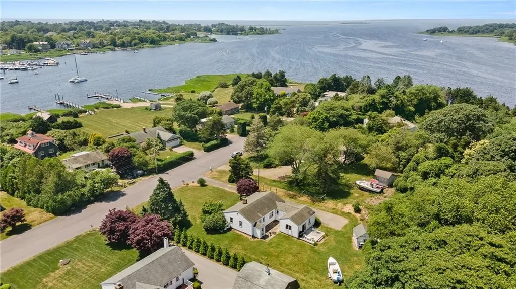 25 Champlin Drive Westerly RI 02891