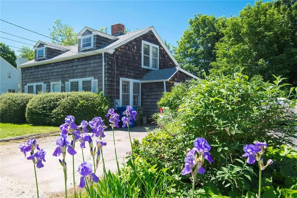 19 Traymore Street Charlestown RI 02813