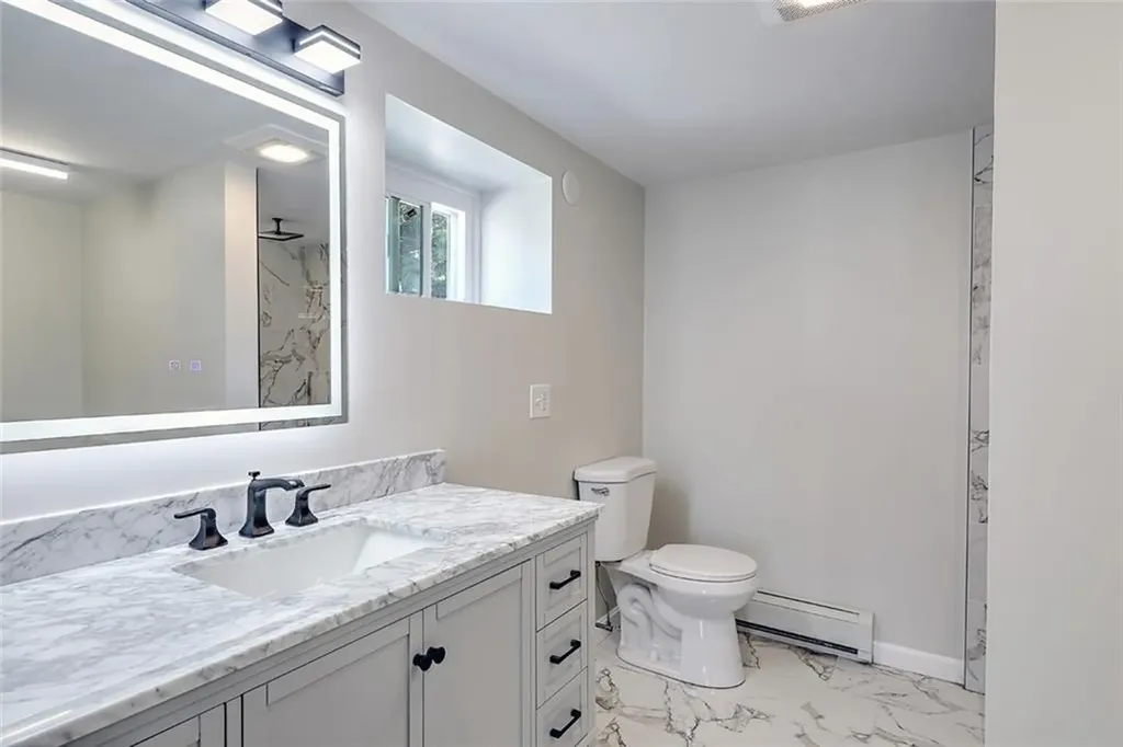 6 John Street Johnston RI 02919