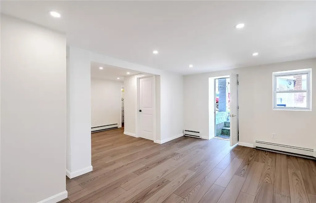 6 John Street Johnston RI 02919