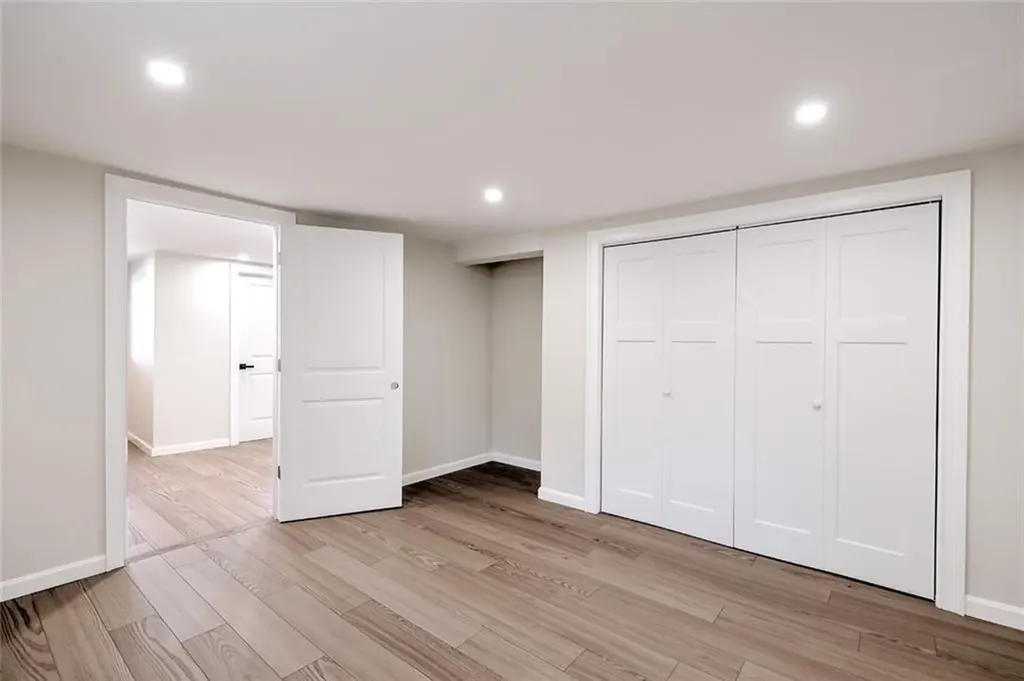 6 John Street Johnston RI 02919
