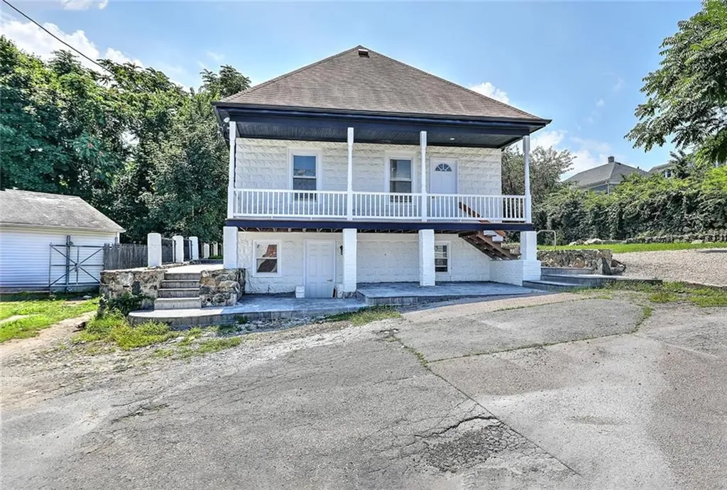 6 John Street Johnston RI 02919