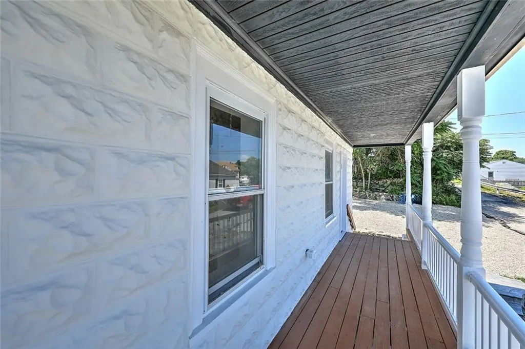 6 John Street Johnston RI 02919