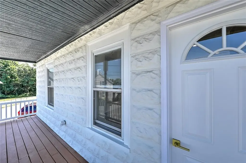6 John Street Johnston RI 02919