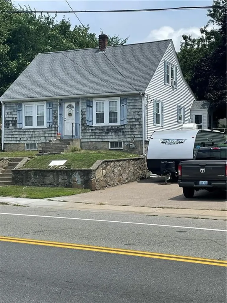 1566 Mendon Road Woonsocket RI 02895