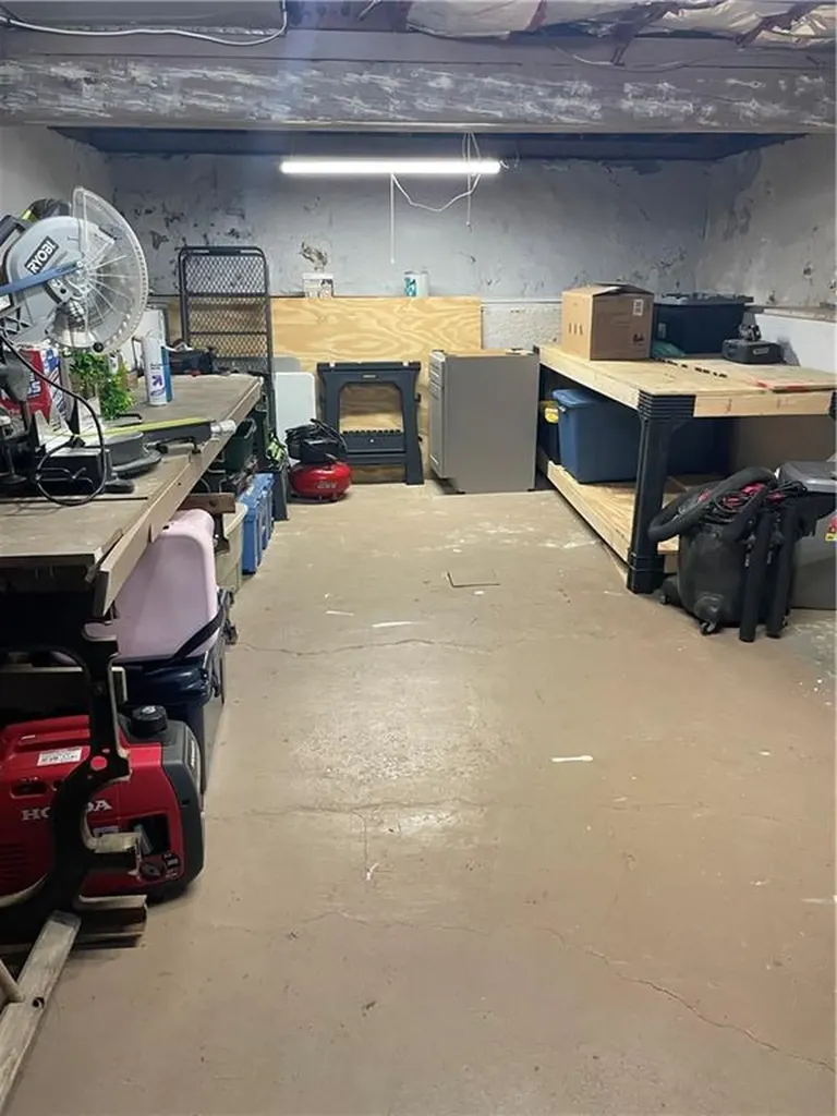 1566 Mendon Road Woonsocket RI 02895
