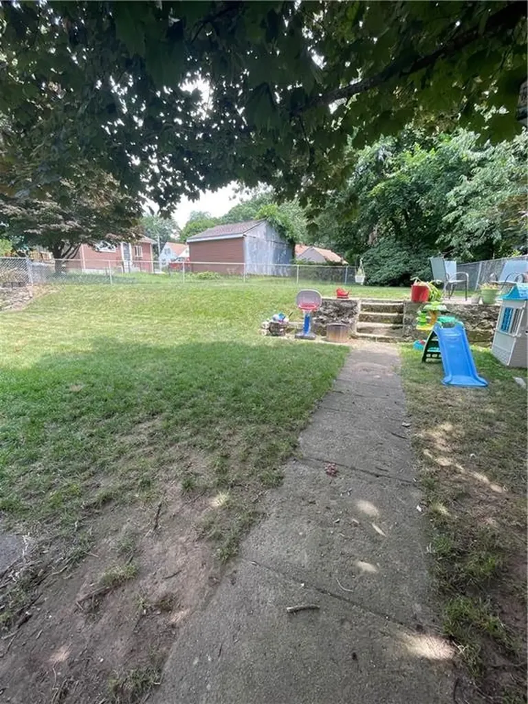 1566 Mendon Road Woonsocket RI 02895