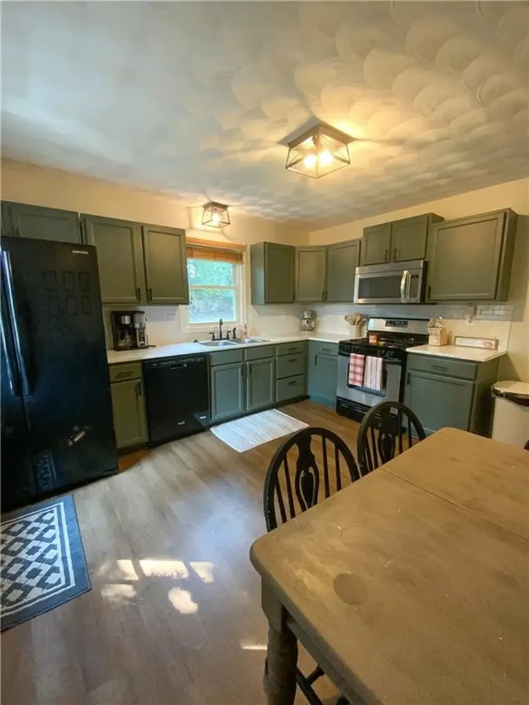 796 Branch Avenue Providence RI 02904