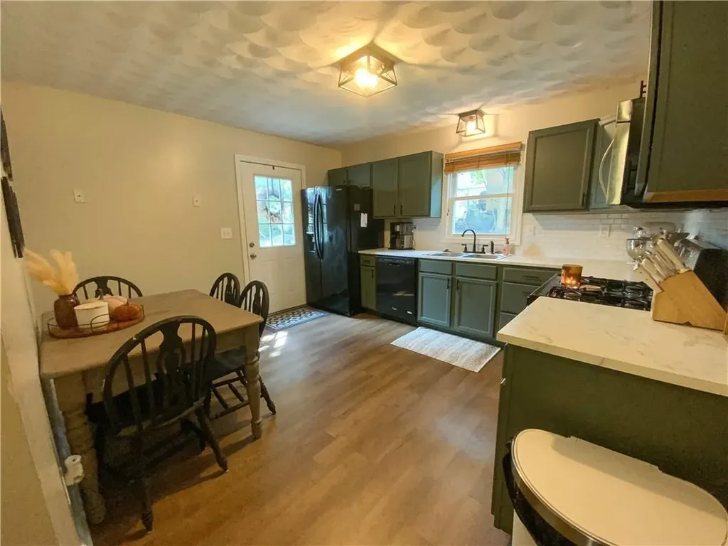 796 Branch Avenue Providence RI 02904