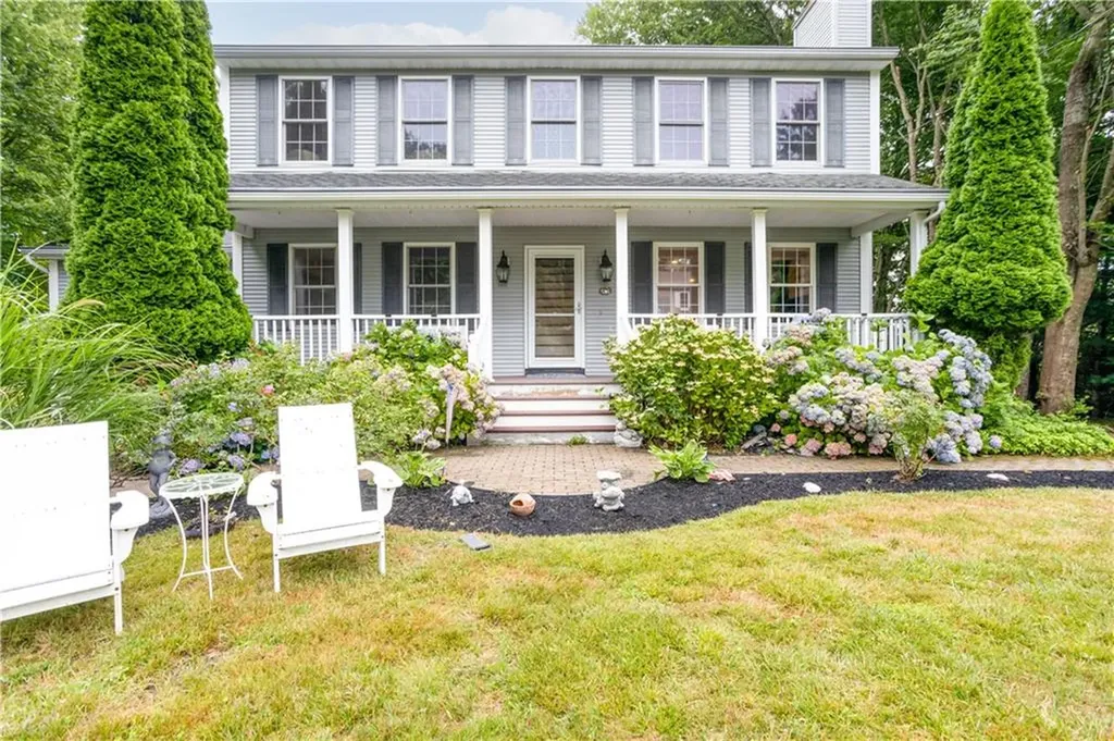 45 Algonquin Road Narragansett RI 02882