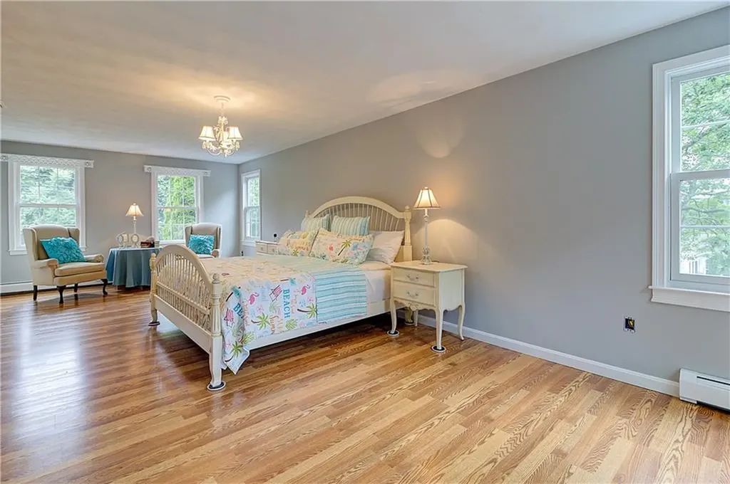 45 Algonquin Road Narragansett RI 02882