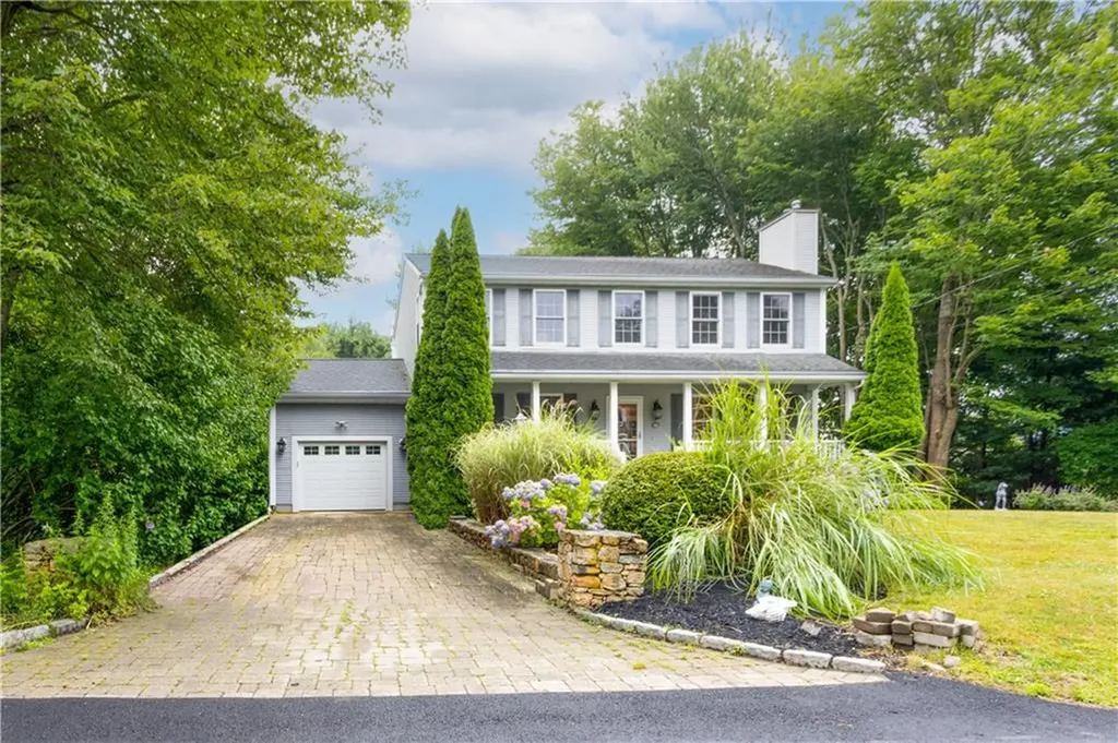 45 Algonquin Road Narragansett RI 02882