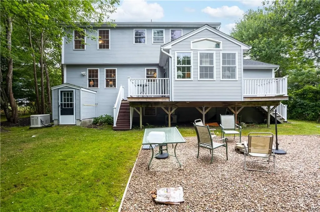 45 Algonquin Road Narragansett RI 02882