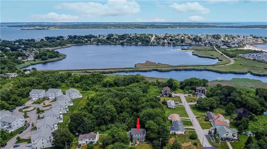 45 Algonquin Road Narragansett RI 02882