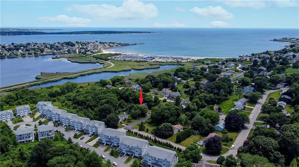 45 Algonquin Road Narragansett RI 02882