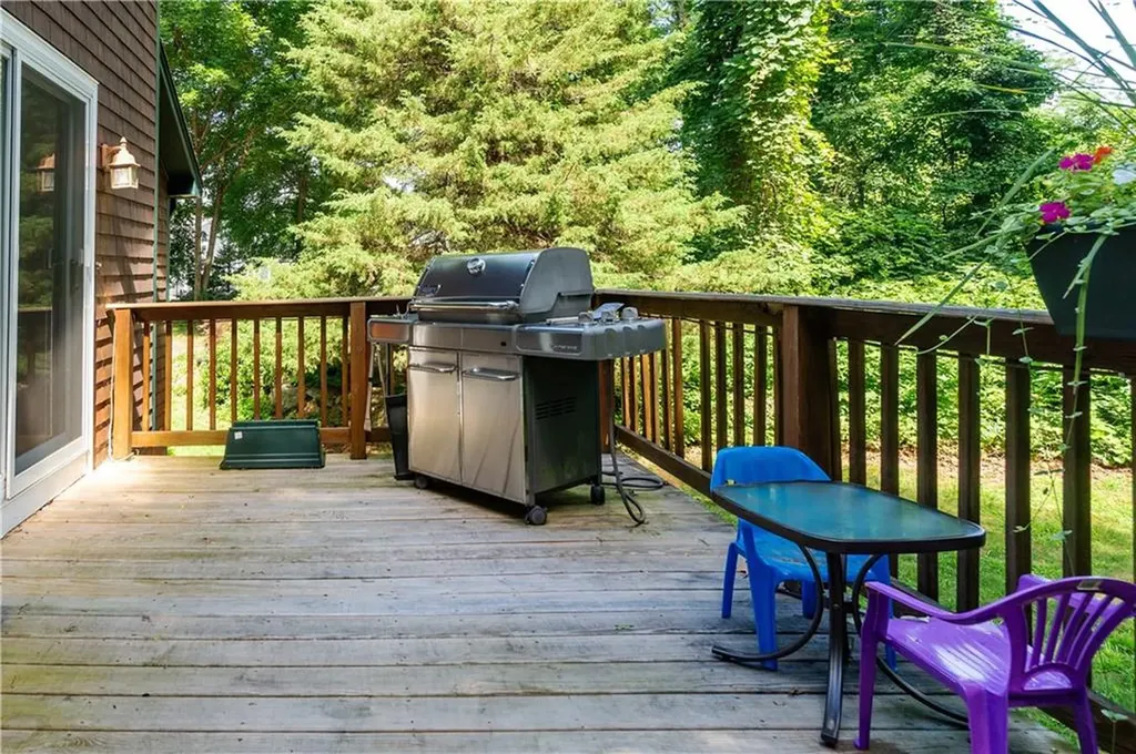 343 East Greenwich Avenue West Warwick RI 02893