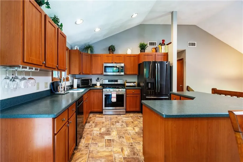 343 East Greenwich Avenue West Warwick RI 02893