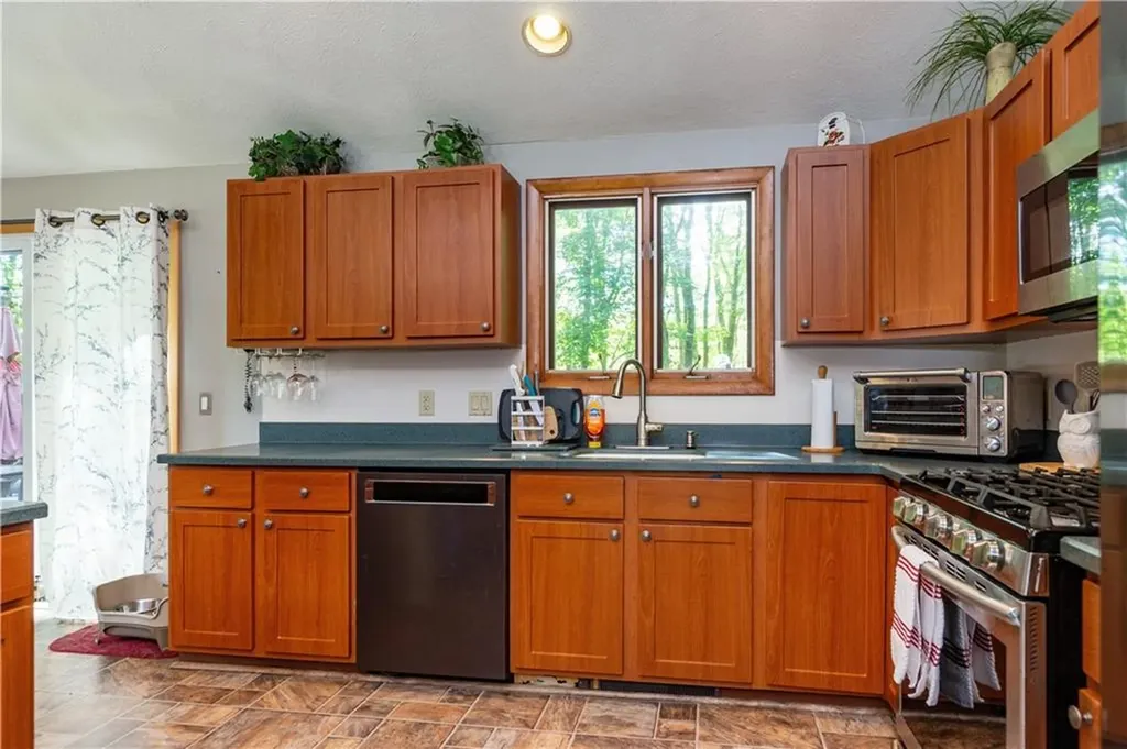 343 East Greenwich Avenue West Warwick RI 02893