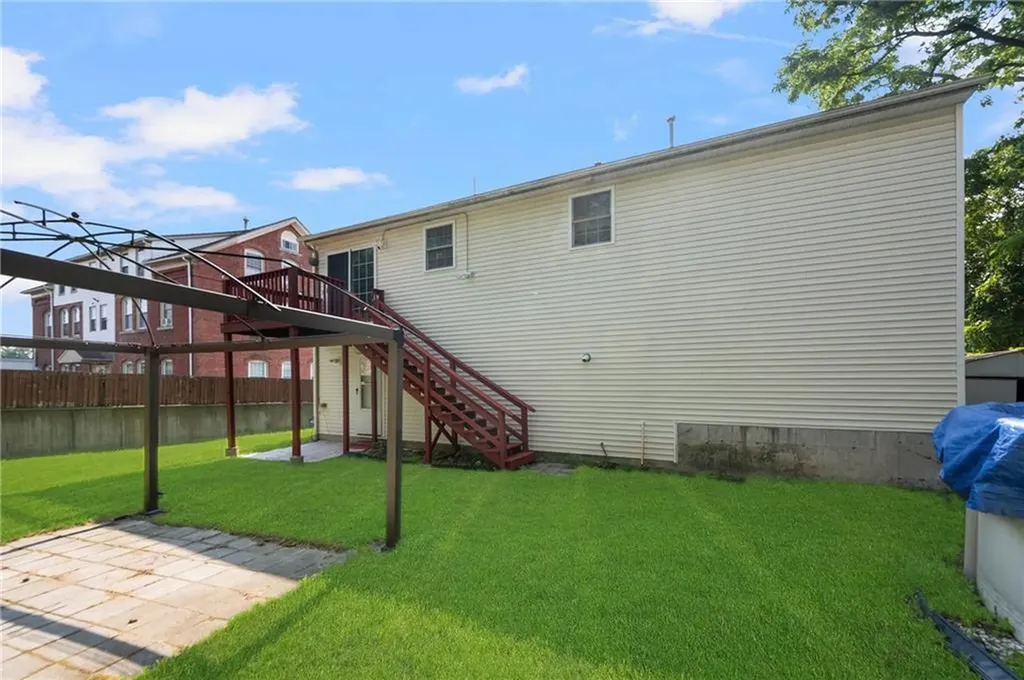 153 River Street Woonsocket RI 02895