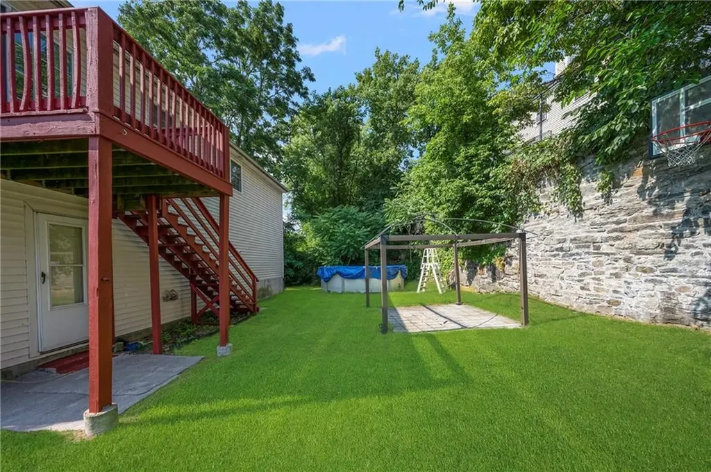 153 River Street Woonsocket RI 02895