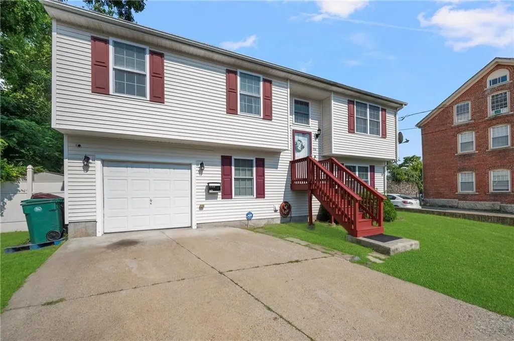 153 River Street Woonsocket RI 02895