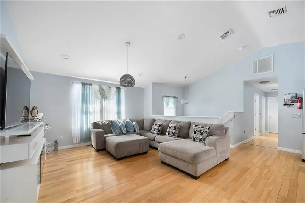 153 River Street Woonsocket RI 02895