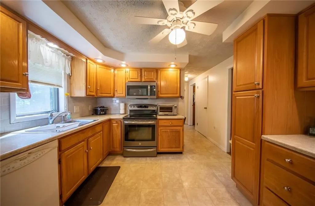 11 Fletcher Drive Westerly RI 02891