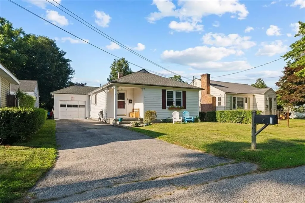 2 Hillside Road Bristol RI 02809