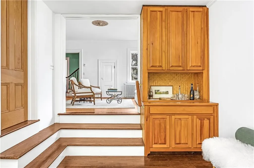 48 Jennys Lane Barrington RI 02806