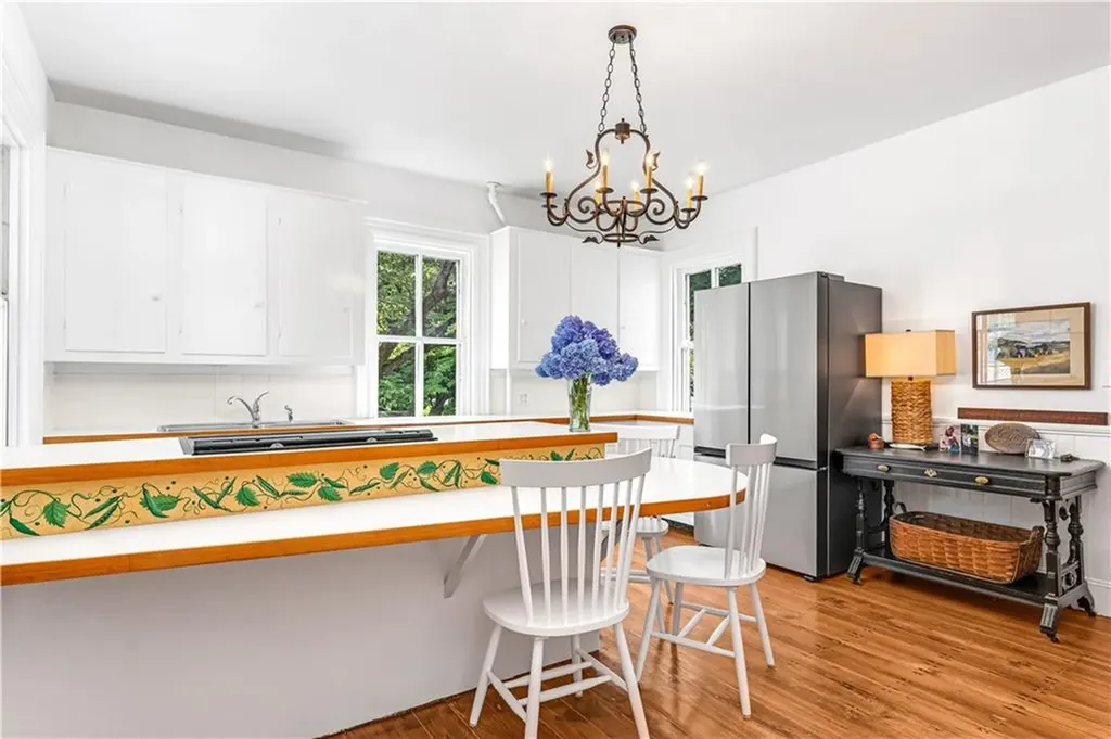 48 Jennys Lane Barrington RI 02806
