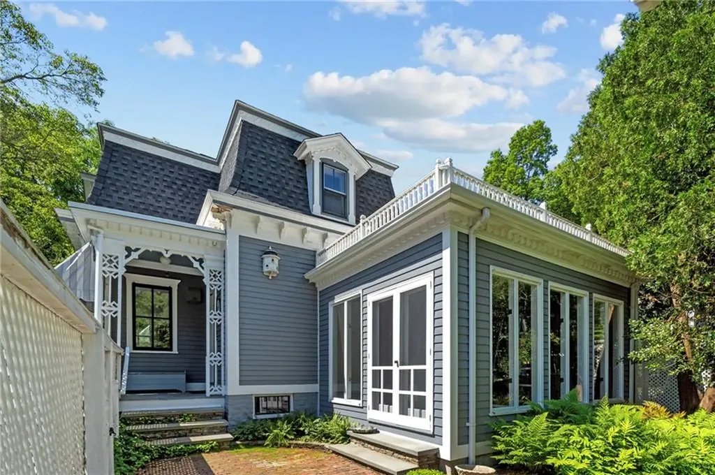 48 Jennys Lane Barrington RI 02806
