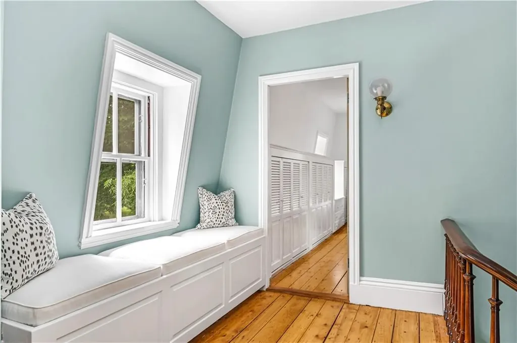 48 Jennys Lane Barrington RI 02806