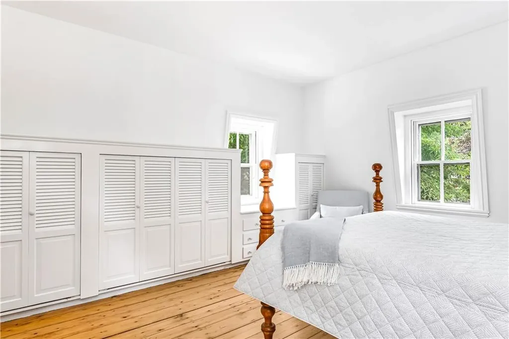 48 Jennys Lane Barrington RI 02806
