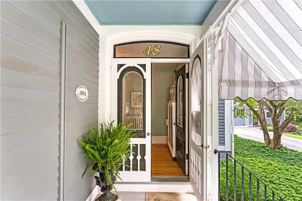48 Jennys Lane Barrington RI 02806