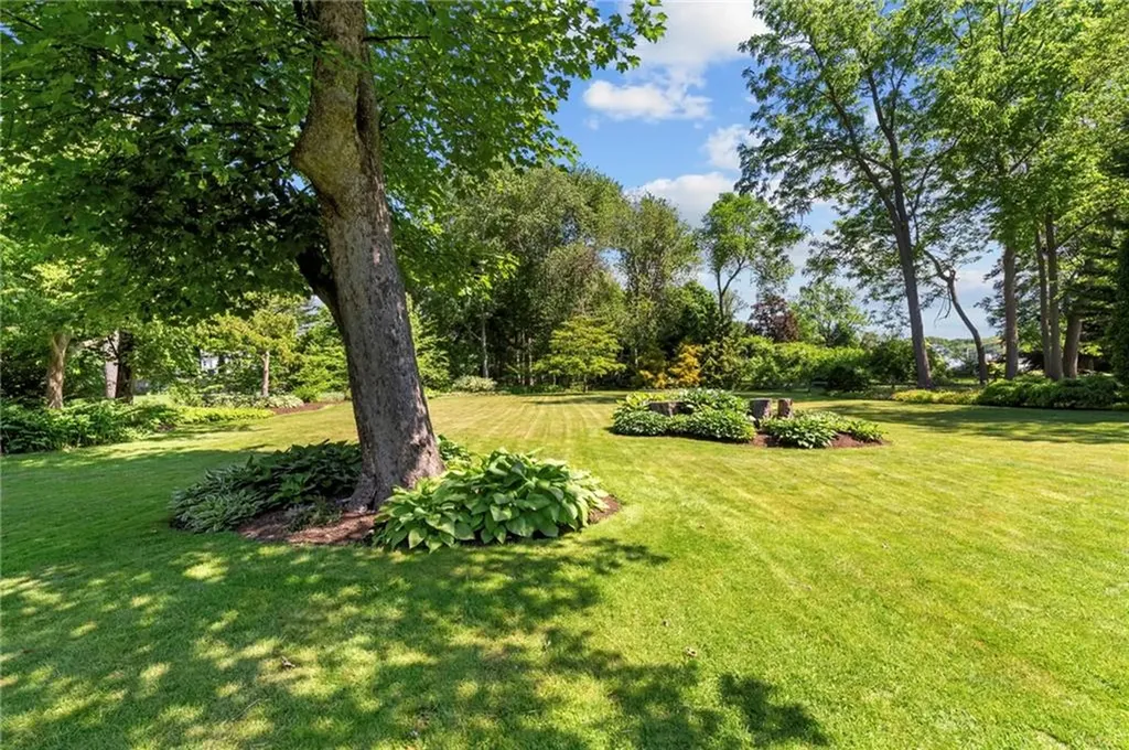 48 Jennys Lane Barrington RI 02806